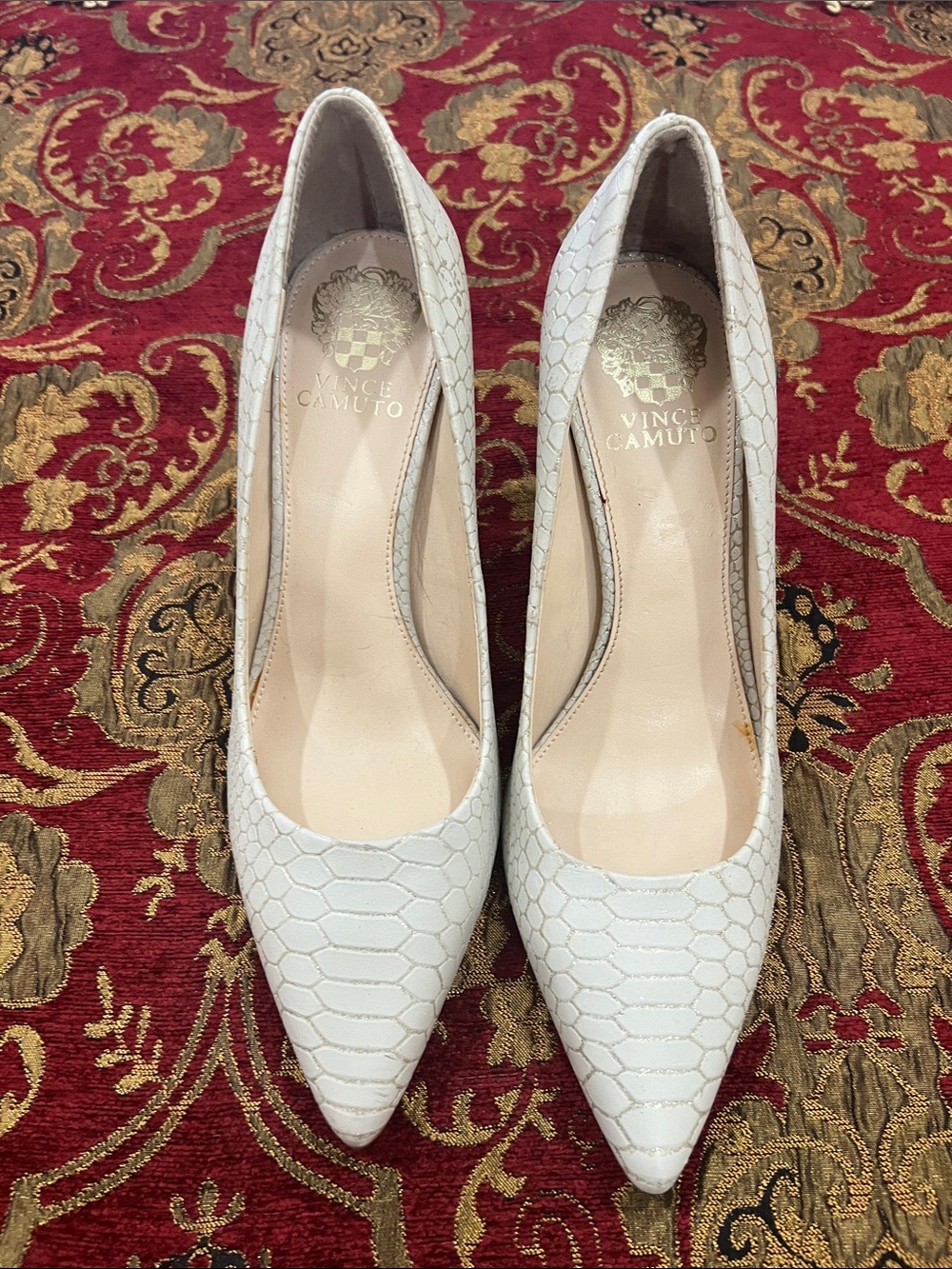 Vince Camuto - Never Worn
White Textured Pointed-Toe Pumps